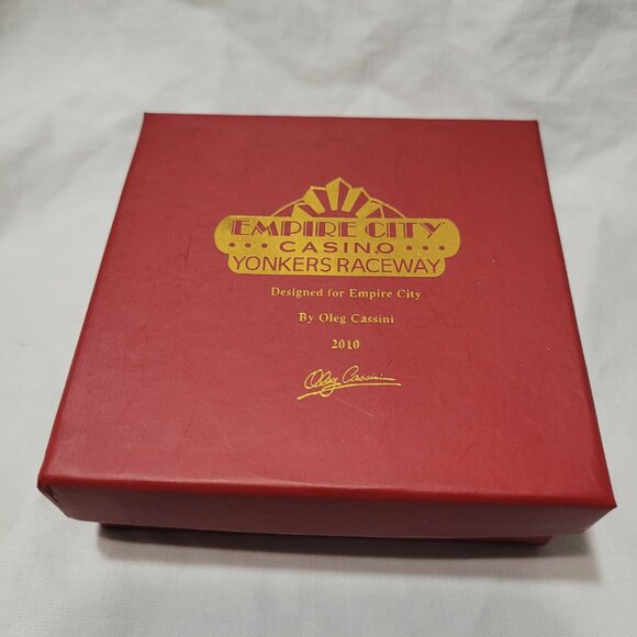 Oleg Cassini Signed Crystal Tree Ornament Exclusive Empire City Casino Yonkers - Picture 3 of 10